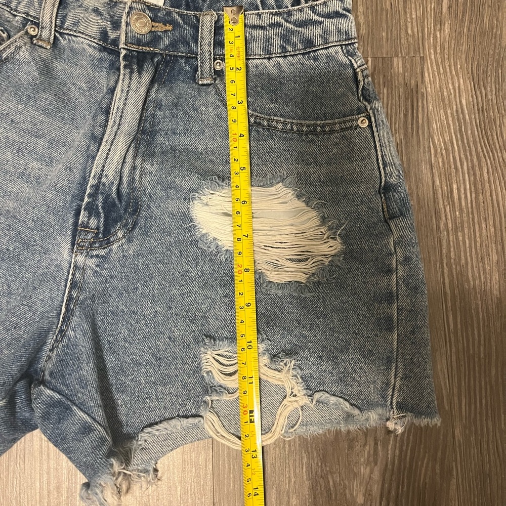 Women’s Ripped Denim Shorts - Picture 2 of 4